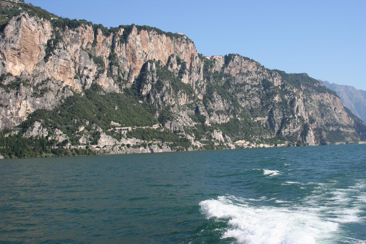Casa Vacanze Regina Del Lago Tremosine Eksteriør billede